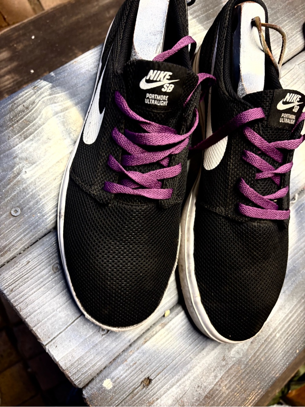 Nike SB Portmore Ultra Light black sneakers with purple laces size 13